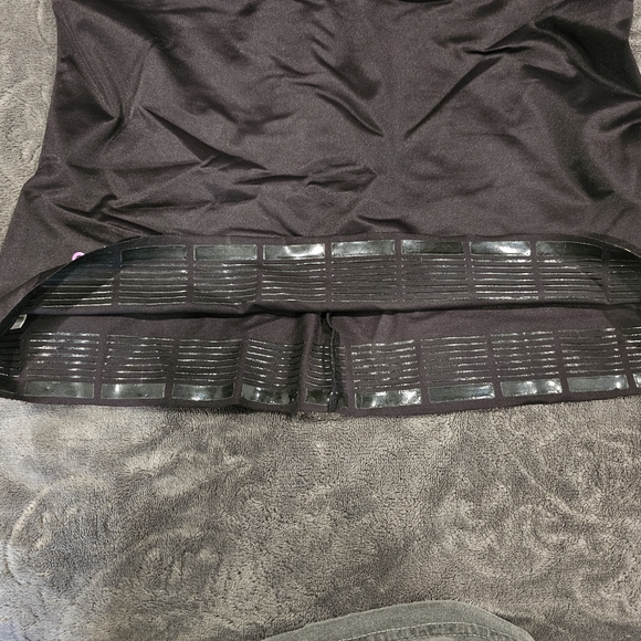 Ruby Ribbon Siren Cami - Picture 4 of 5